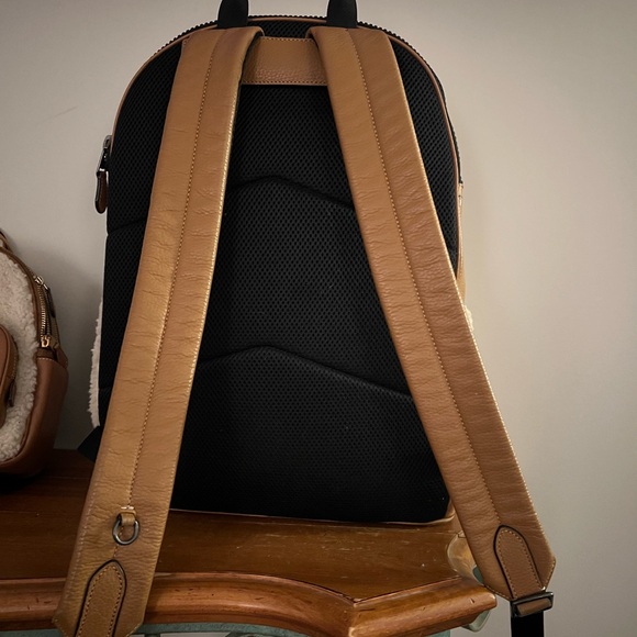 Large Coach backpack - Picture 3 of 5